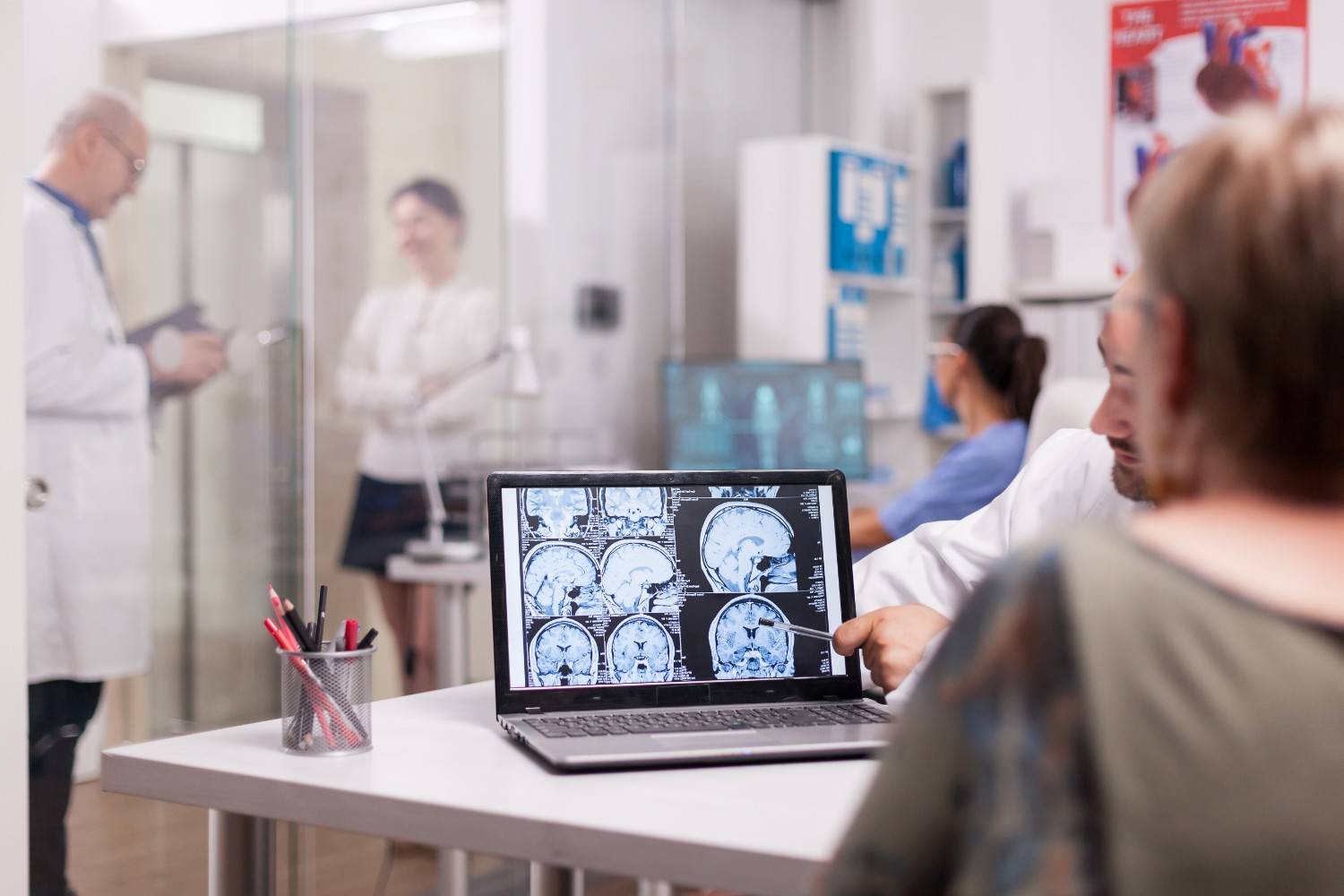 Why is Early Consultation with the Best Doctor for Brain Injury Treatment in Greater Noida West Important?