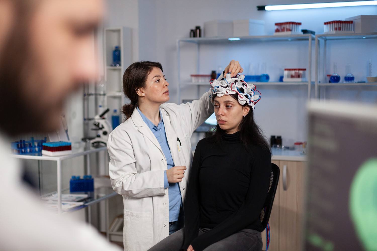 How a Headache Specialist in Greater Noida West Can Help Manage Chronic Headaches